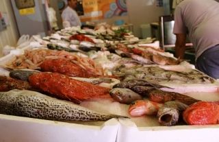 Dans la poissonnerie